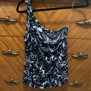 One shoulder summer top